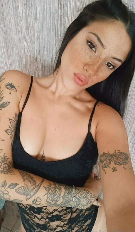 Krisskissfree