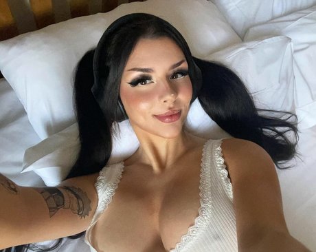 Foto nua vazada do OnlyFans de Laurawaifuu