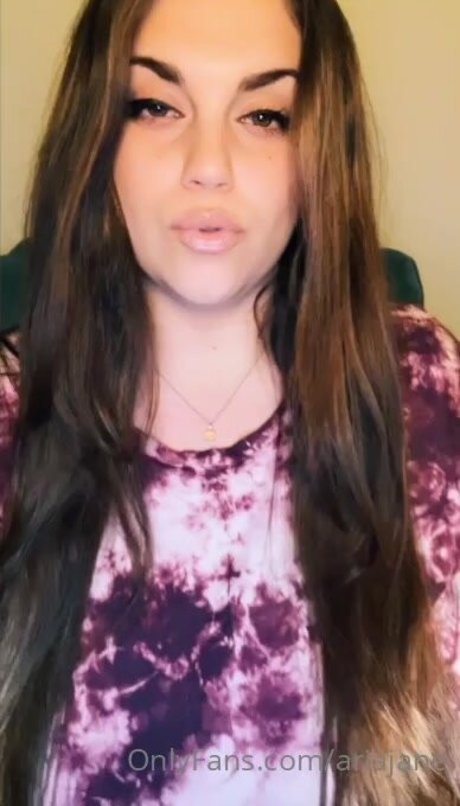 Nøgent lækket OnlyFans-billede af Aria Jane