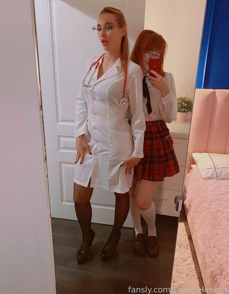 Nahá fotka uniklých OnlyFans od Lilslvkitten