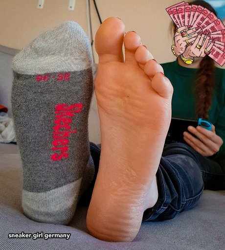Sneakergirlgermany