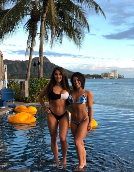 Alaston vuotanut OnlyFans-kuva Sarah Ackman