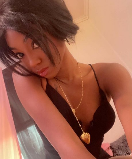 Nahá fotka uniklých OnlyFans od Tatyannafortson