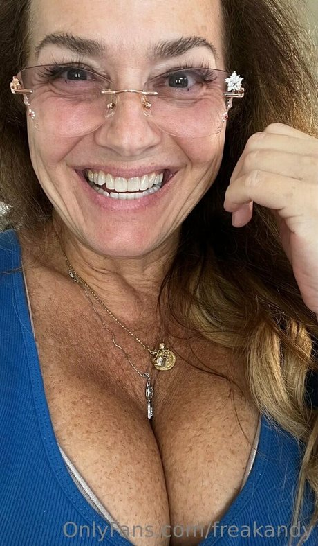 Foto desnuda filtrada de OnlyFans de Freakandy
