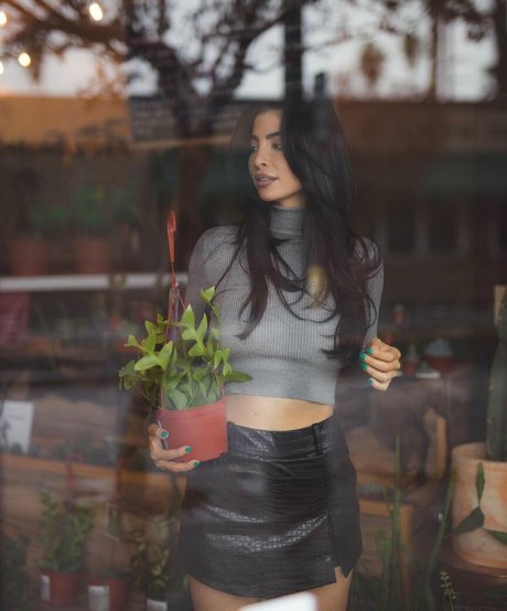 Naken läckt OnlyFans-bild av Elwa Saleh