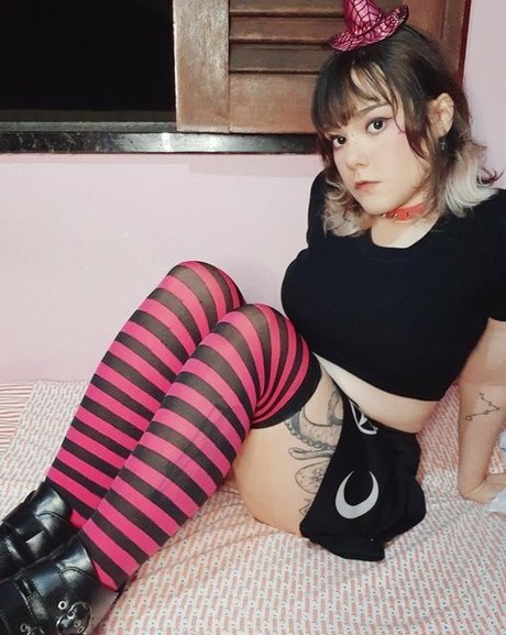 Обнаженная фотография утечки OnlyFans от Lilipuff666
