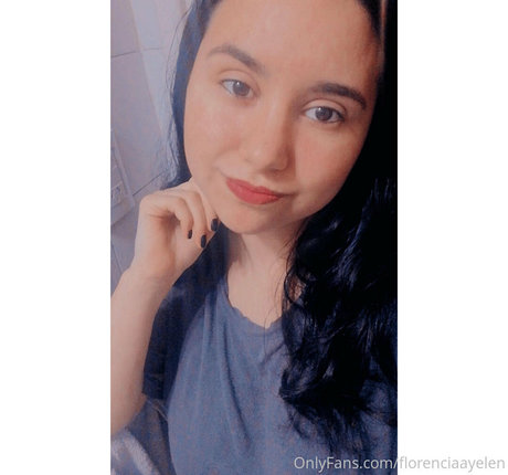 Naken läckt OnlyFans-bild av Babyflorcita