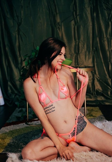 Nahá fotka uniklých OnlyFans od Oliviawildinfree