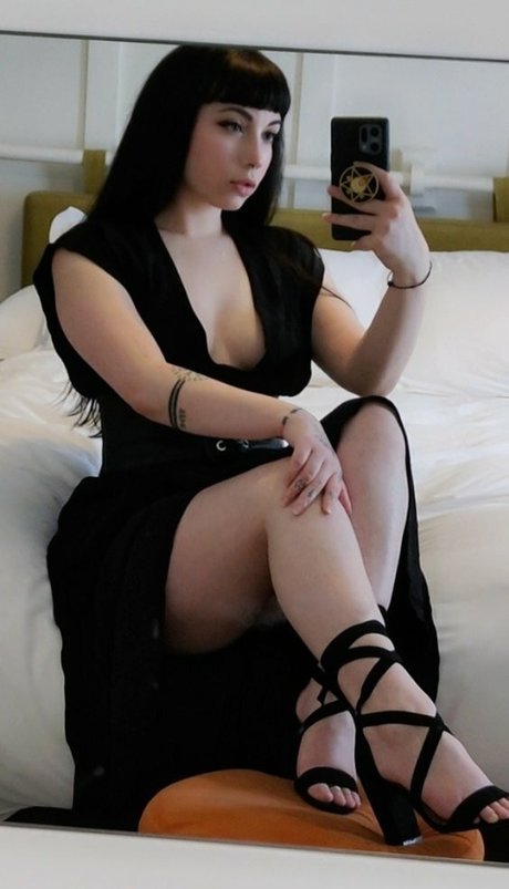 Layna Lazar