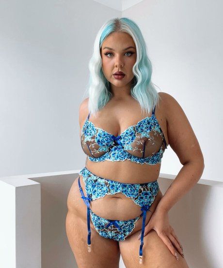 Alaston vuotanut OnlyFans-kuva Laurenbrianna