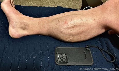 Nahá fotka uniklých OnlyFans od Tommycalves