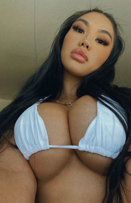 Nahá fotka uniklých OnlyFans od Aimeebabeeey