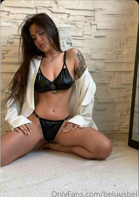 Обнаженная фотография утечки OnlyFans от Beluusbel