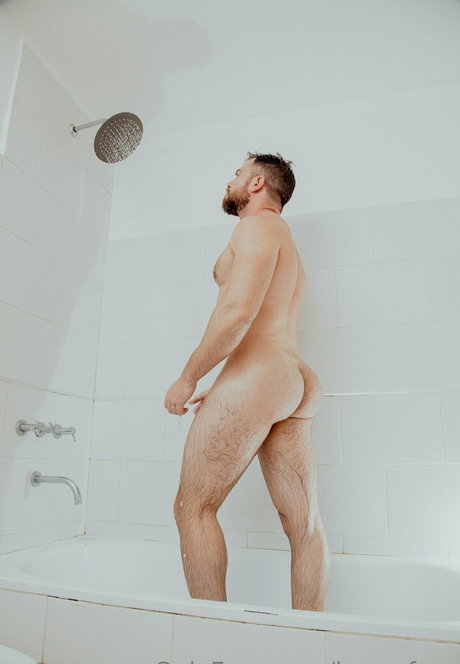 Naken läckt OnlyFans-bild av Brunofree