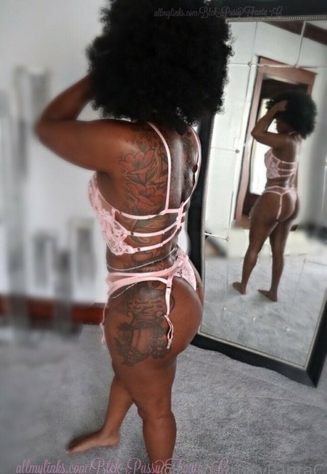 Naken läckt OnlyFans-bild av Bpftcfree