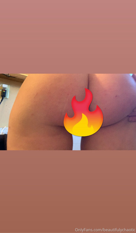 Nacktes geleaktes OnlyFans-Foto von Beautifulychaotic