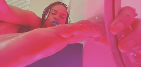 Goddessrosiereed