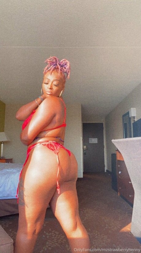 Mzstrawberryhenny
