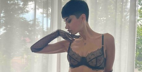 Foto nua vazada do OnlyFans de Badm0mmy