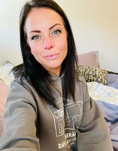 Nacktes geleaktes OnlyFans-Foto von Mademamamad