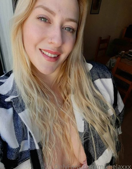 Mikhelaxxx