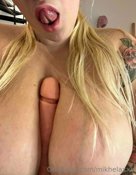 Mikhelaxxx
