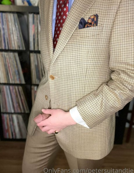 Petersuitandtie