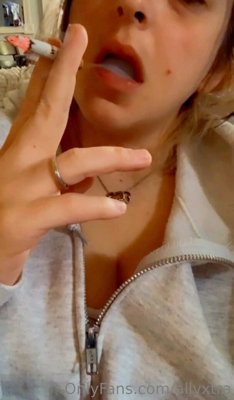 Naken läckt OnlyFans-bild av Allyxtra