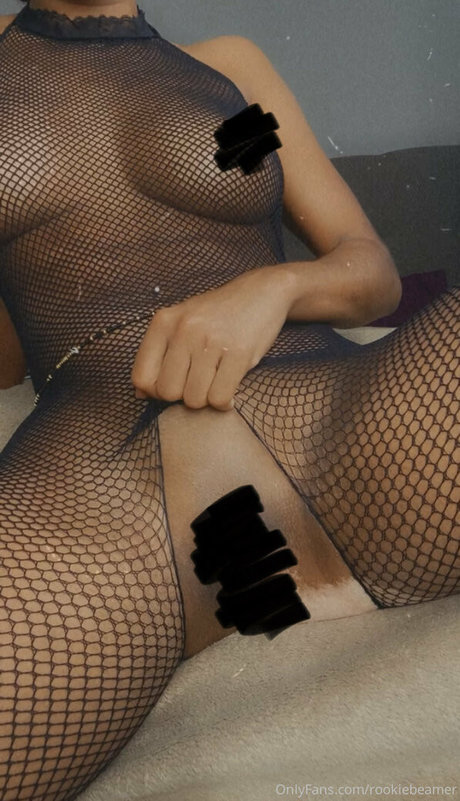 Foto di nudo di fuga di OnlyFans di Rookiebeamer