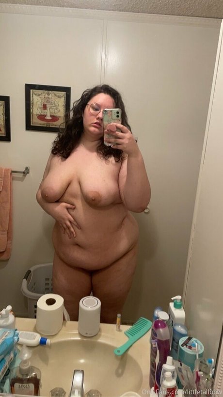 Foto desnuda filtrada de OnlyFans de Littletallbbw