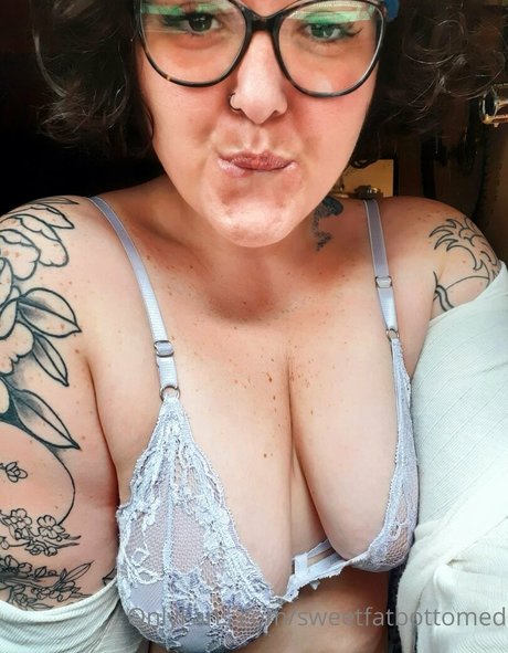 Nagie wyciekłe zdjęcie OnlyFans od Sweetfatbottomed