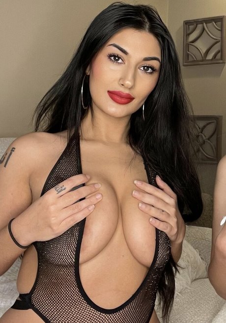 Naken läckt OnlyFans-bild av Shareen Pericco
