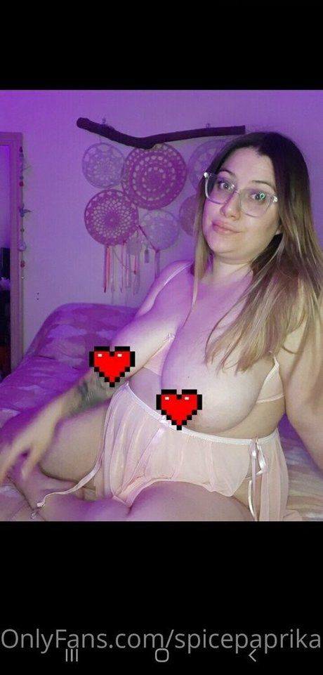 Nahá fotka uniklých OnlyFans od Spicepaprika