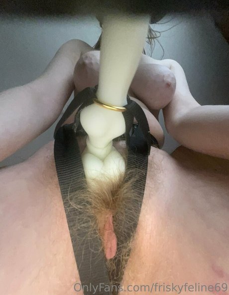 Friskyfeline69
