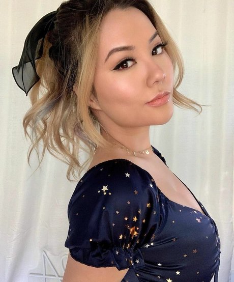 Nahá fotka uniklých OnlyFans od Gina Darling