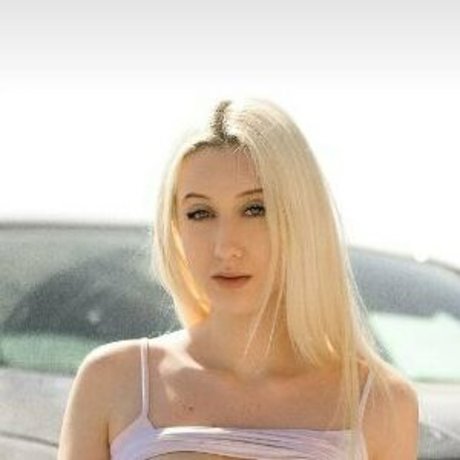 Naken läckt OnlyFans-bild av Denyandelly