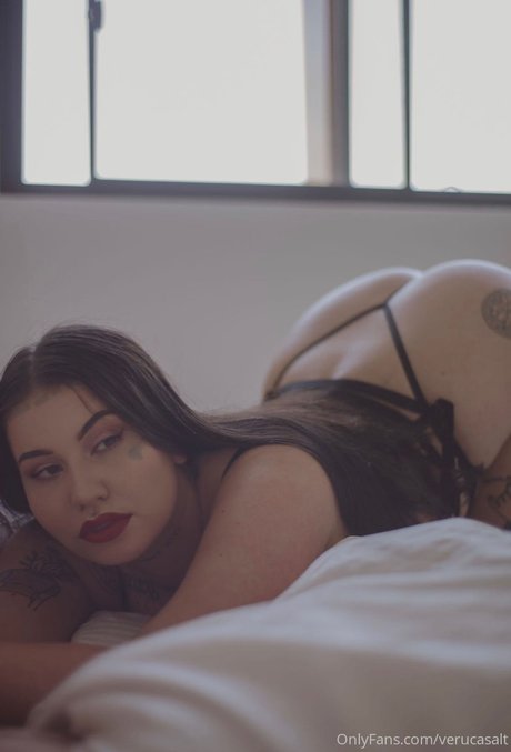 Обнаженная фотография утечки OnlyFans от Veruca Salt