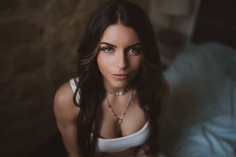 Nøgent lækket OnlyFans-billede af Angelique Njoff