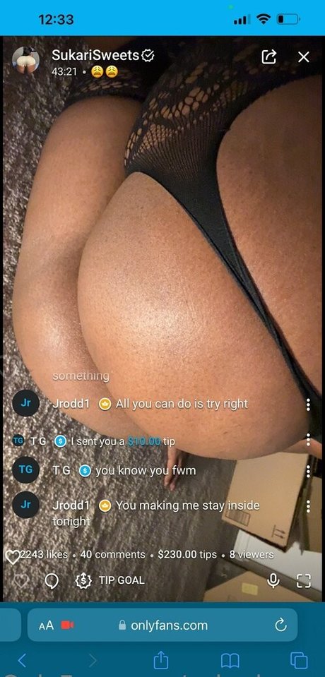 Naken läckt OnlyFans-bild av Sukari Sweets