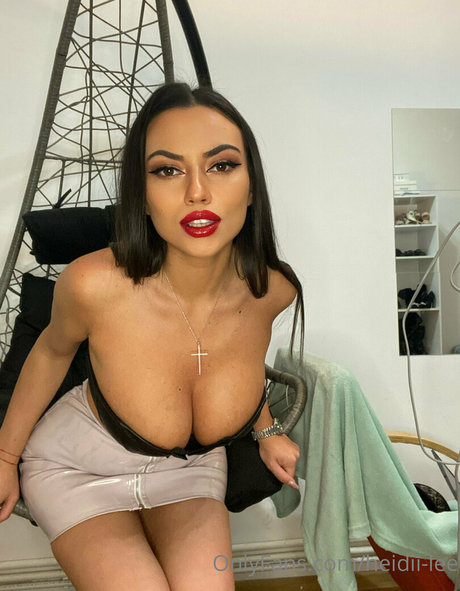 Nahá fotka uniklých OnlyFans od Heidii Lee