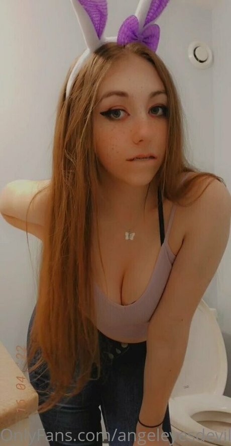 Alaston vuotanut OnlyFans-kuva Angel Eyes Devil Thighs