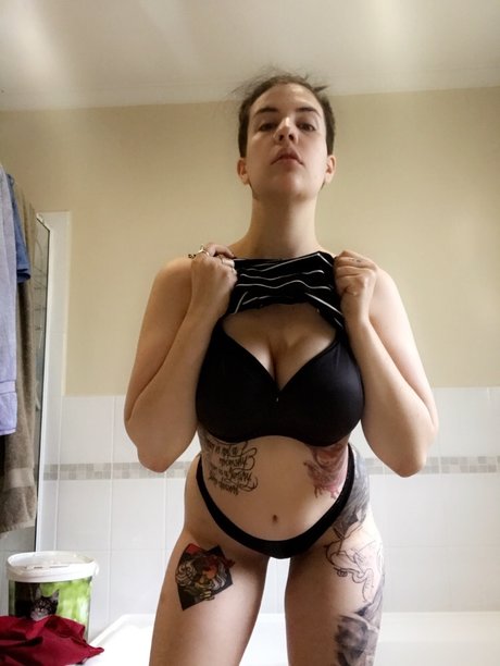 Ava Twitchling