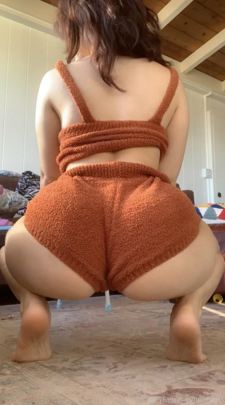 Hershikiss  nude leaked OnlyFans photo