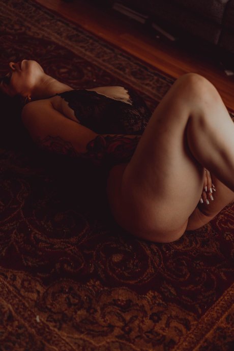 Naken lekkede OnlyFans-bilde av Thatsoraven95