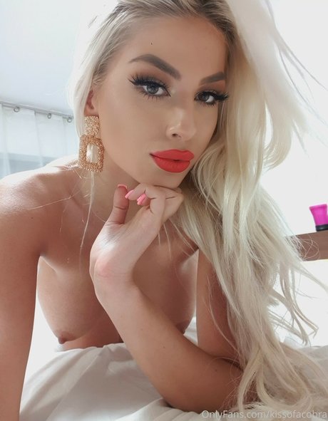 Kissofacobra