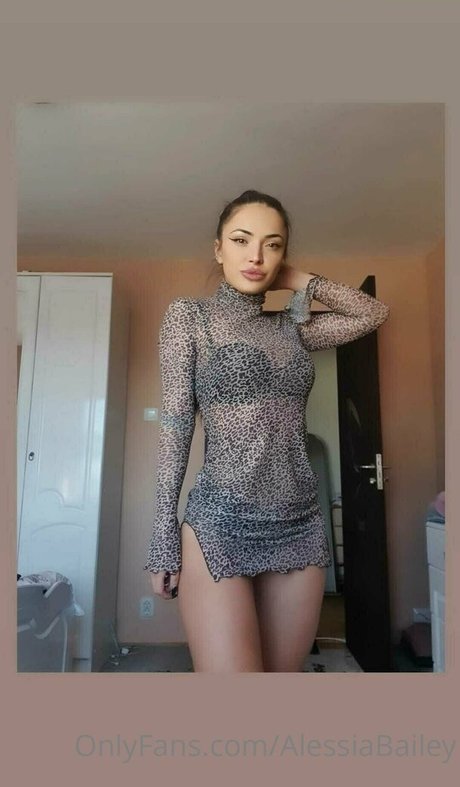 Foto di nudo di fuga di OnlyFans di Alessiabailey