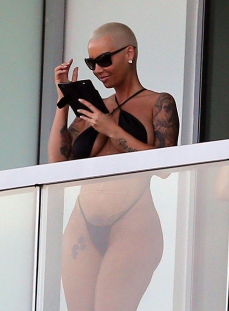 Amber rose