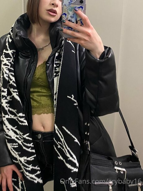 Nahá fotka uniklých OnlyFans od Crybaby16
