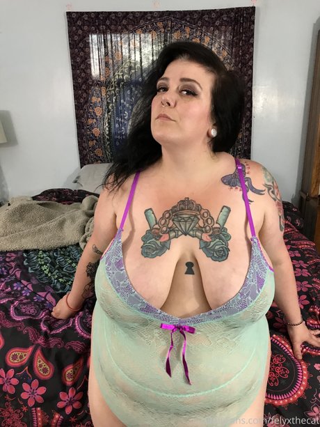 Nacktes geleaktes OnlyFans-Foto von Felyx The Cat