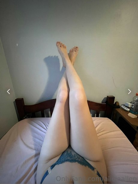 Nahá fotka uniklých OnlyFans od Alicia Allen